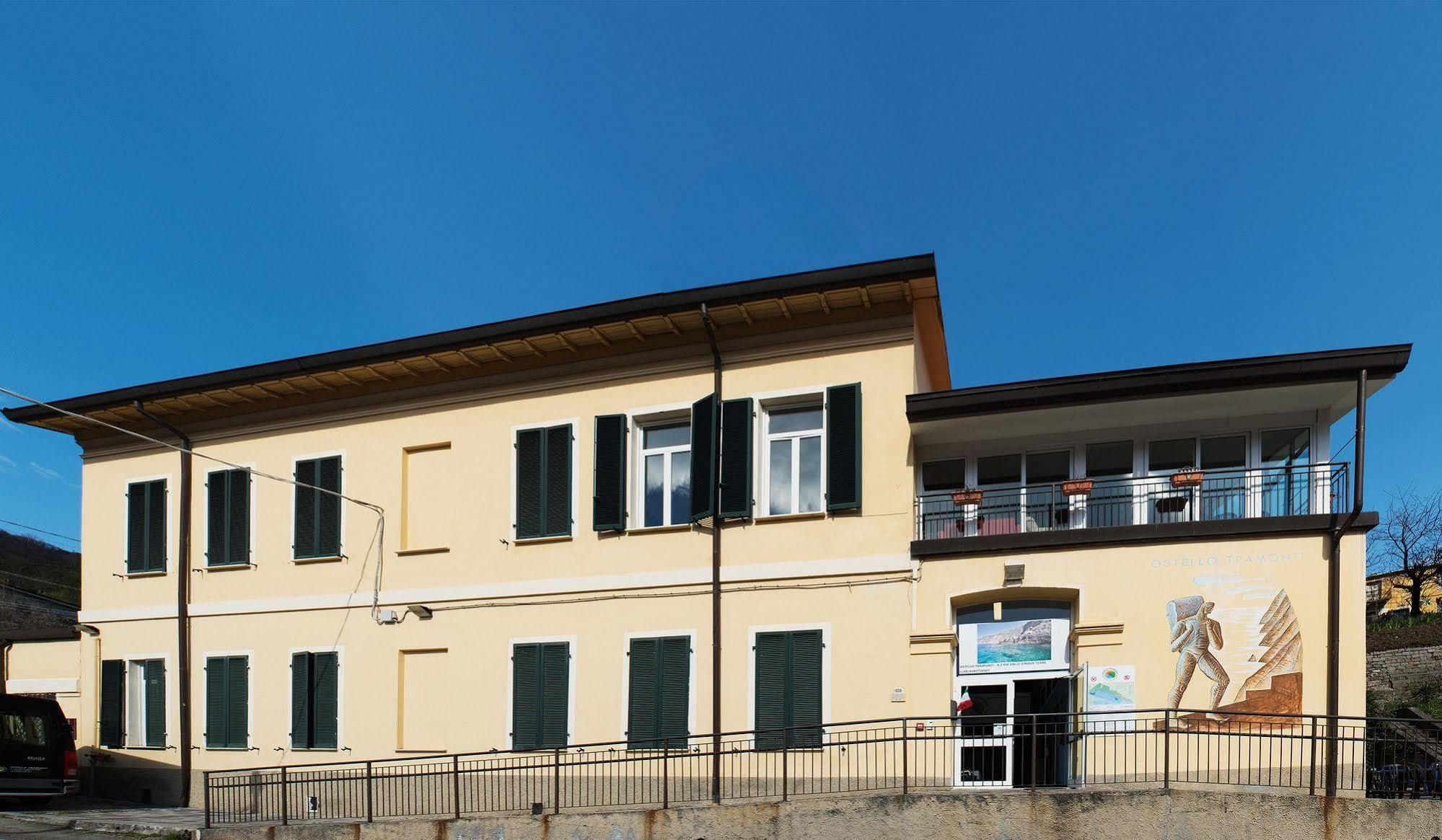Tramonti Hostel *